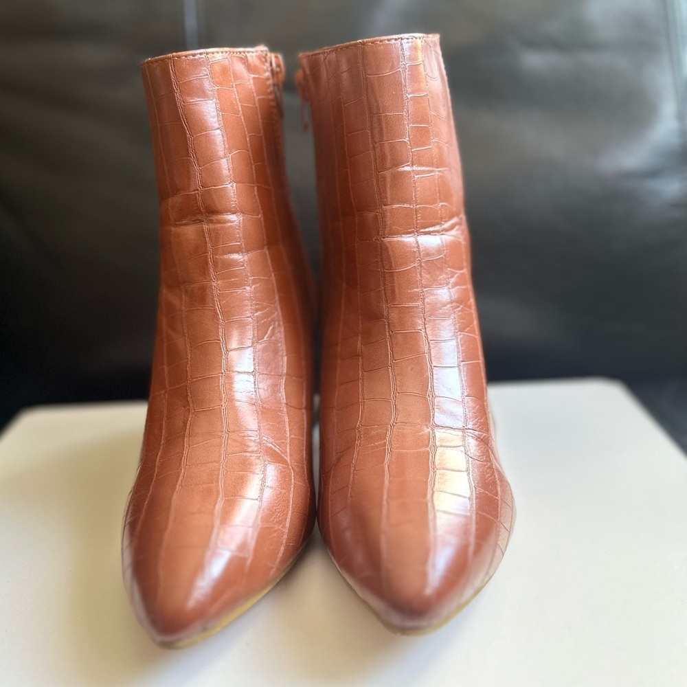 🤎 Brown Croc Embossed Boots Chic Block Heel Minimal Style Size 36 EU✨ - Picture 2 of 5